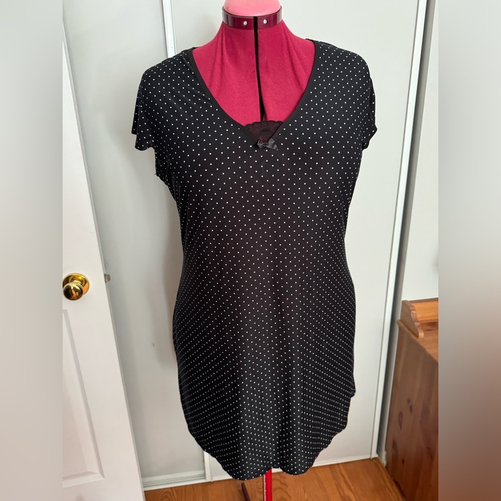 Polka dot short sleeve night gown
